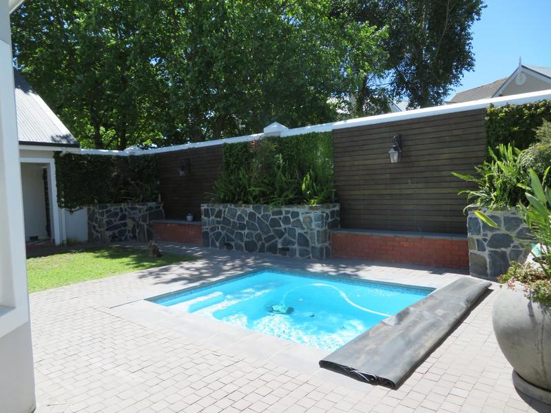 4 Bedroom Property for Sale in Zevendal Western Cape